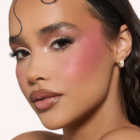 Huda Beauty Blush Filter Blurring Blushlighter Palette