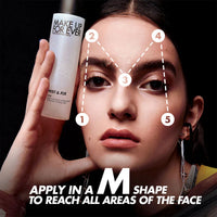 Makeup For Ever MIST & FIX
Long-lasting hydrating setting spray