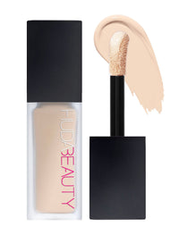 Huda Beauty FauxFilter Luminous Matte Concealer